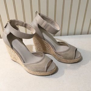 Kenneth Cole wedges